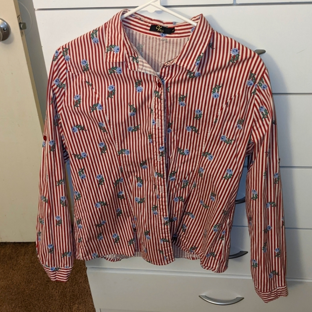 Women shirt with blue flowers